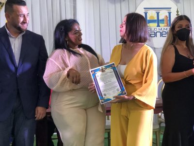 Directora de Gestión Cultural de Cevamar es declarada Hija Adoptiva de Pampatar