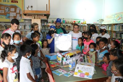 Cevamar realiza donaciones para planes vacacionales de bibliotecas de Coche