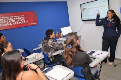 Tu oportunidad para aprender inglés los sábados con herramientas interactivas y descuento