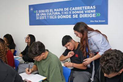 Domina el inglés que exigen las transnacionales y sube de nivel