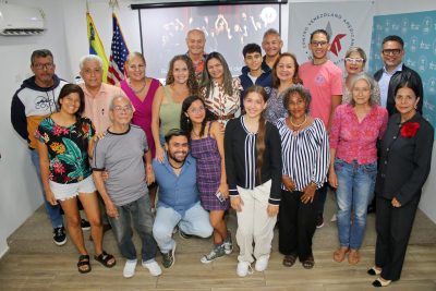 El teatro se adueñó de Cevamar con un viaje bilingüe al corazón de las tablas