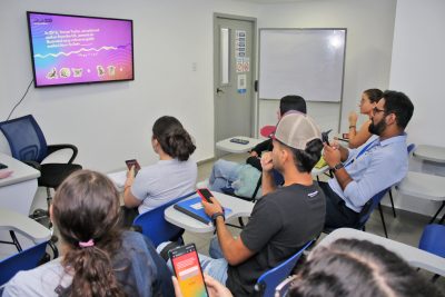 Hablar inglés desde el primer día, el método que deja atrás las clases tradicionales