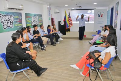 ¿Hablar inglés o debatir sobre historia? Trend Talks de Cevamar demuestran que se pueden hacer ambas