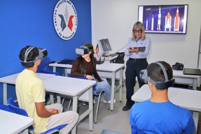 Cevamar acerca la carrera espacial y el programa Artemis a sus estudiantes